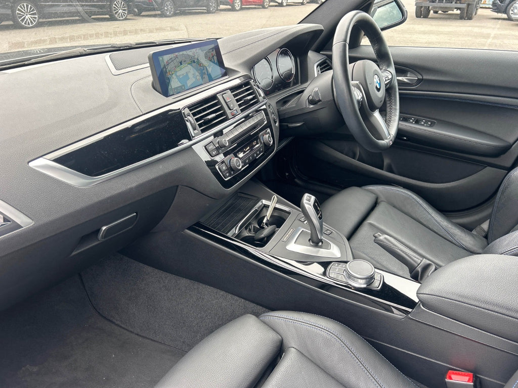 BMW 118i Shadow Edition