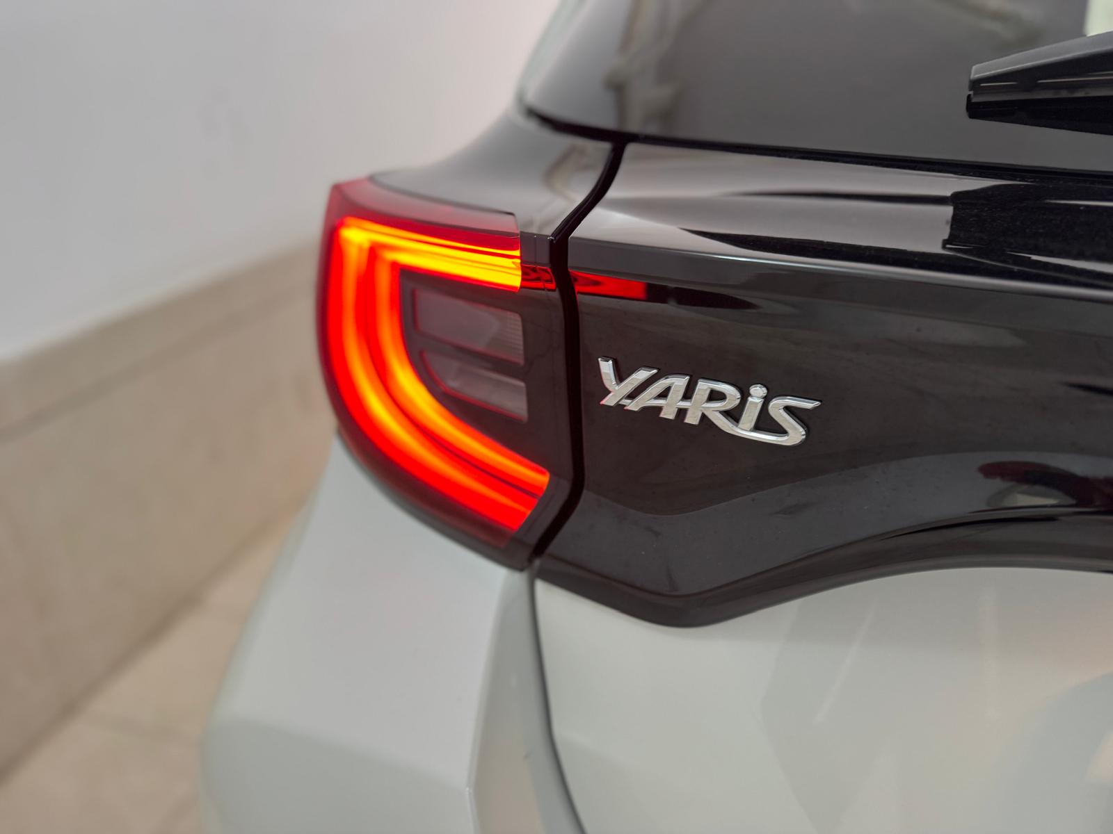 Toyota Yaris Z-Package (15cc Petrol)