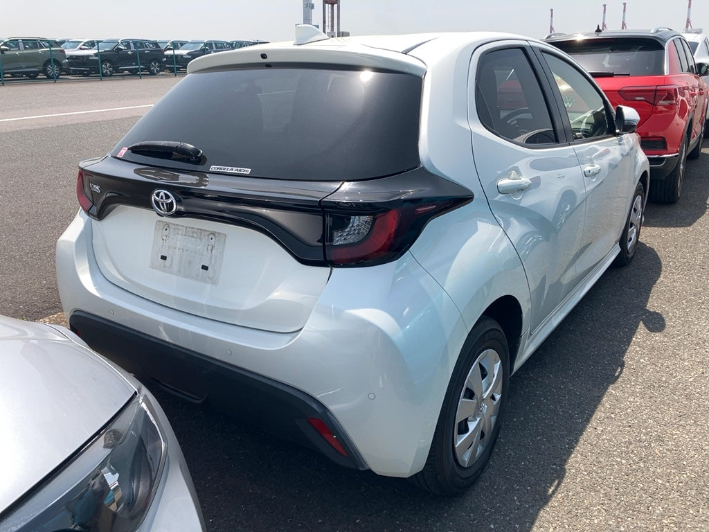 Toyota Yaris (15cc Petrol)