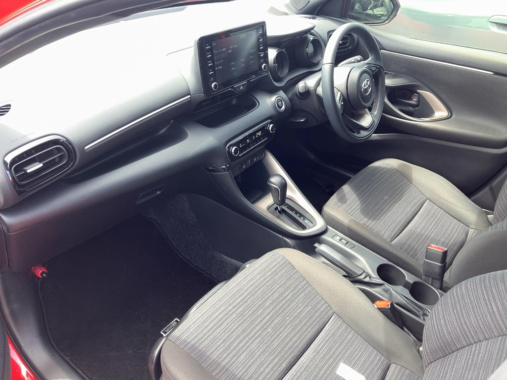 Toyota Yaris (15cc Petrol)