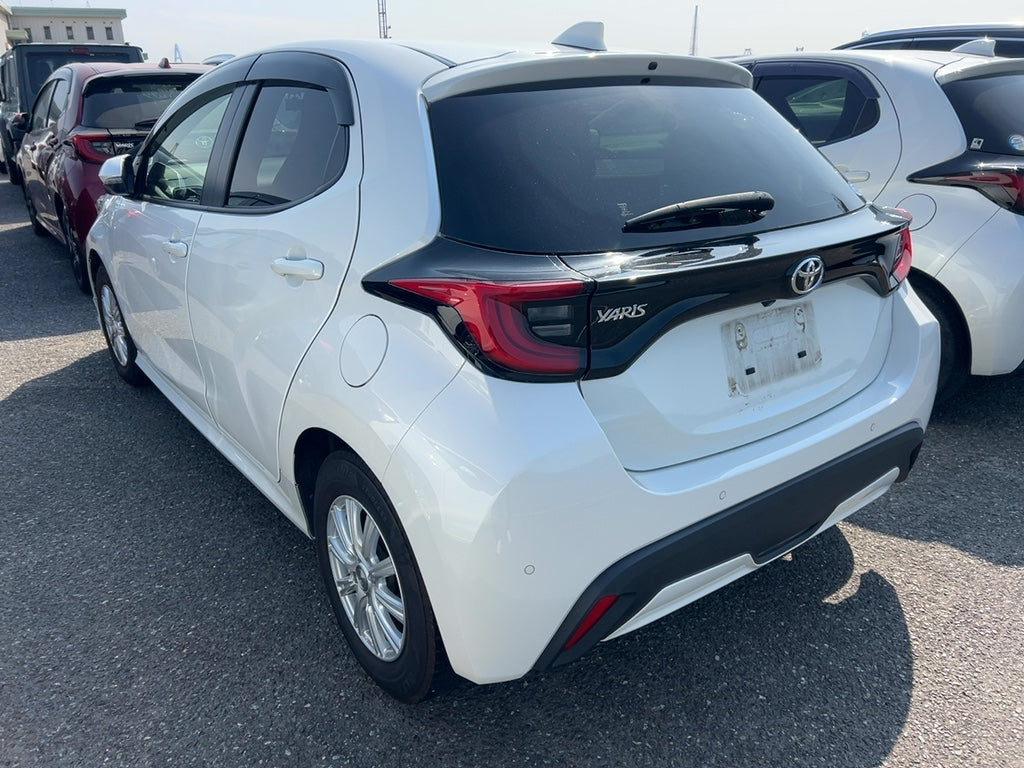 Toyota Yaris With Spoilers (15cc Petrol)