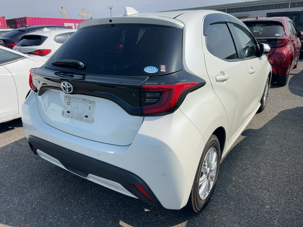 Toyota Yaris With Spoilers (15cc Petrol)