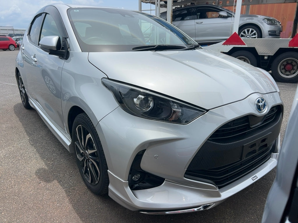 Toyota Yaris With Spoilers (15cc Hybrid)