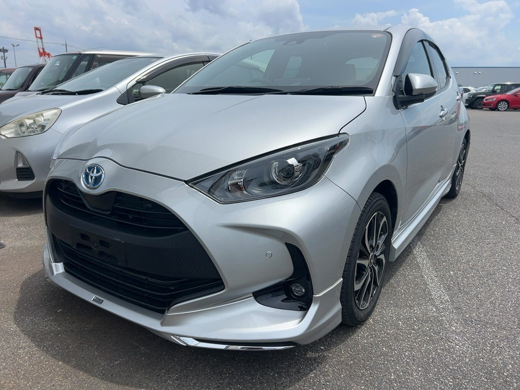 Toyota Yaris With Spoilers (15cc Hybrid)