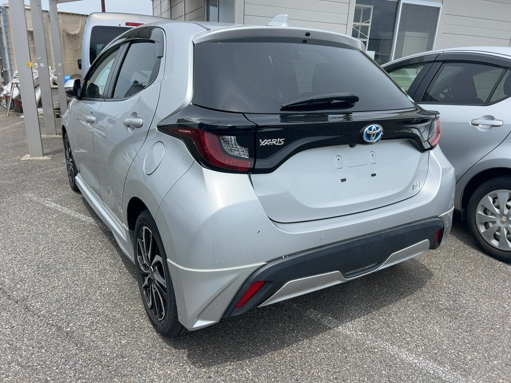 Toyota Yaris With Spoilers (15cc Hybrid)
