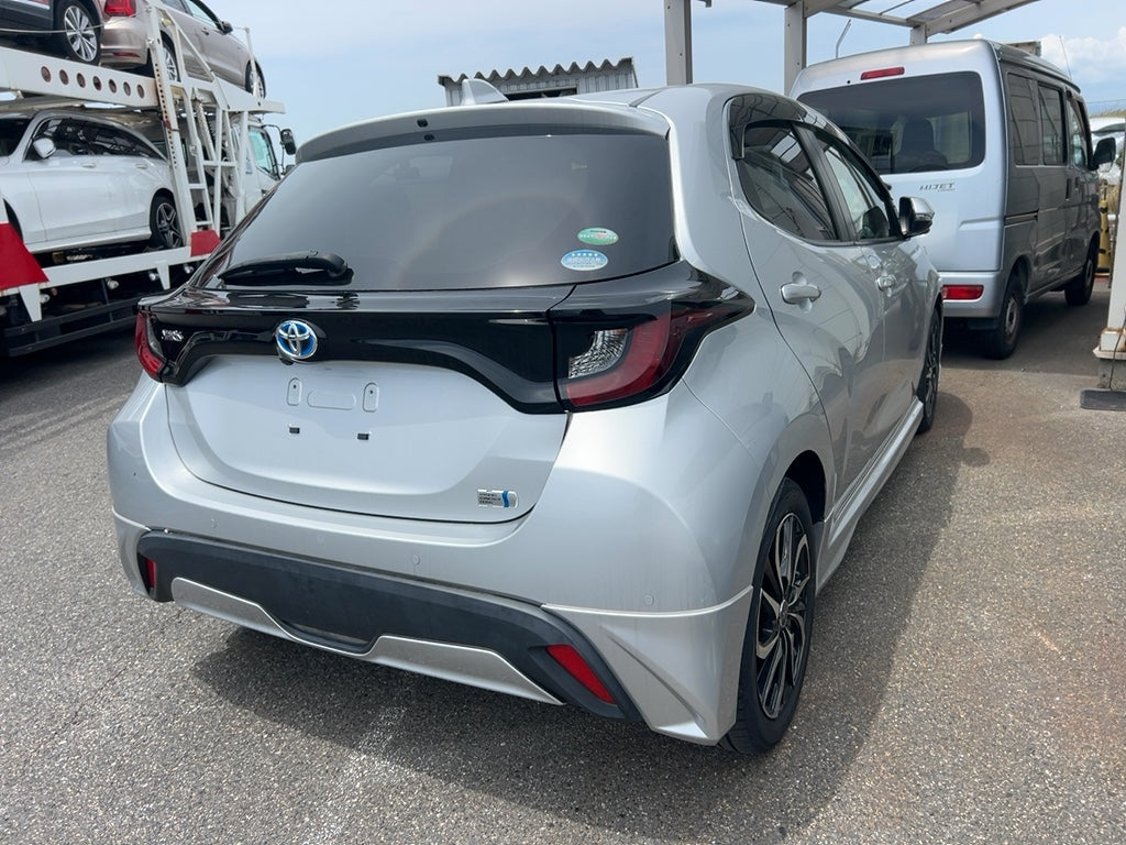 Toyota Yaris With Spoilers (15cc Hybrid)
