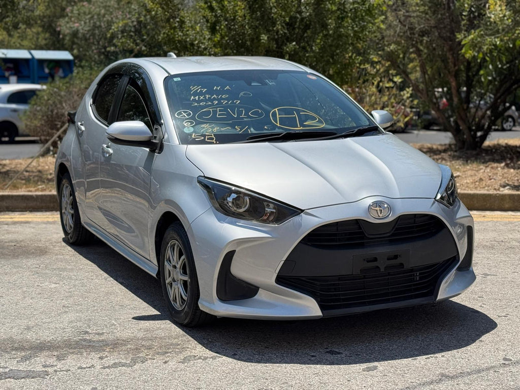 Toyota Yaris (15cc petrol)