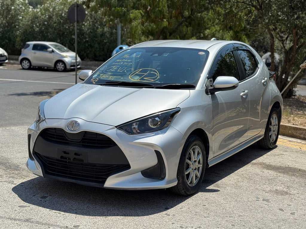 Toyota Yaris (15cc petrol)