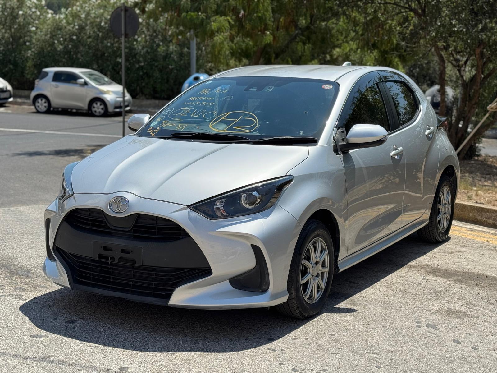 Toyota Yaris (15cc petrol)