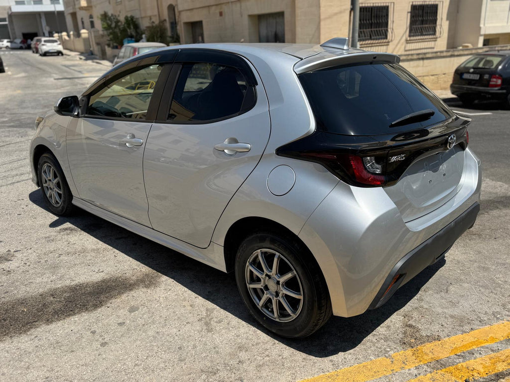 Toyota Yaris (15cc petrol)