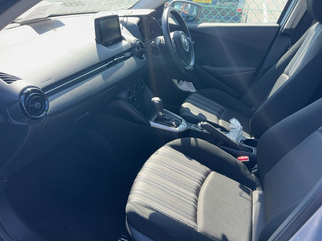 Mazda2 15s