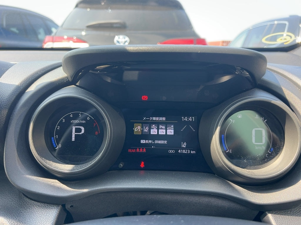 Toyota Yaris - 15cc Petrol