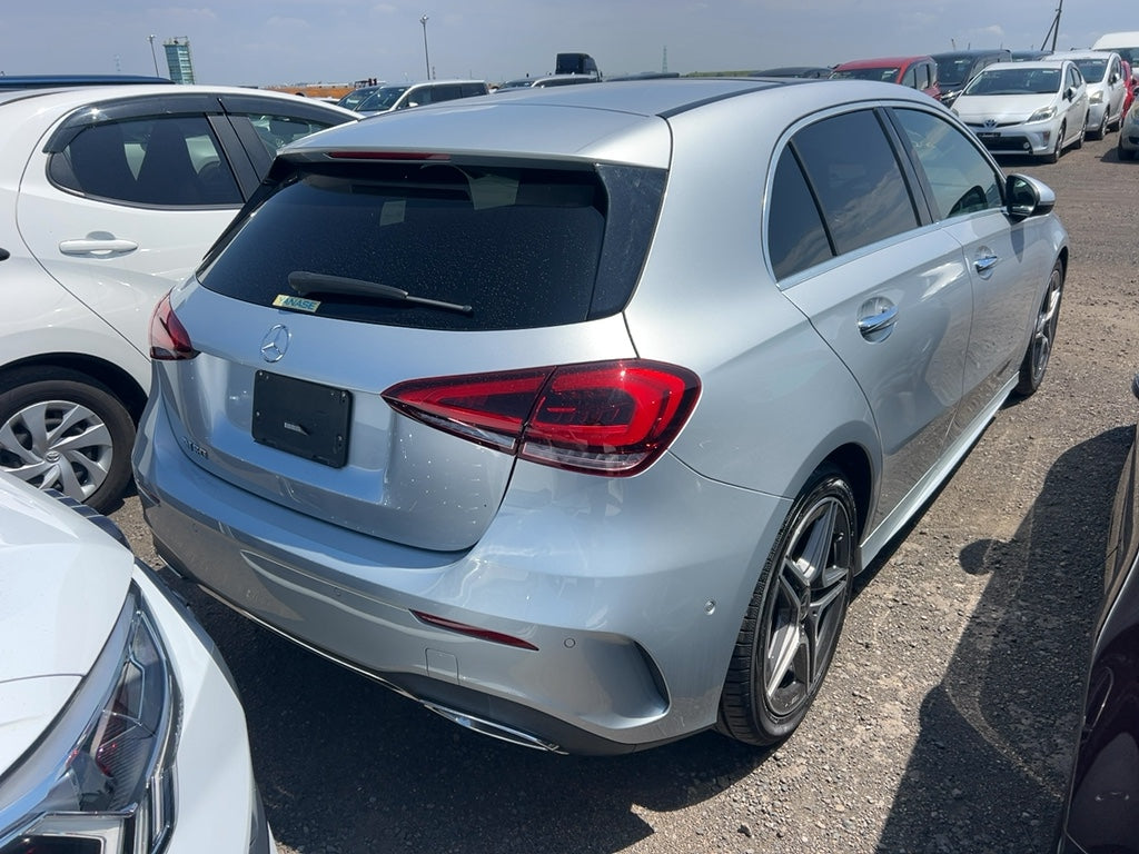Mercedes A180 Premium Plus (Sunroof)