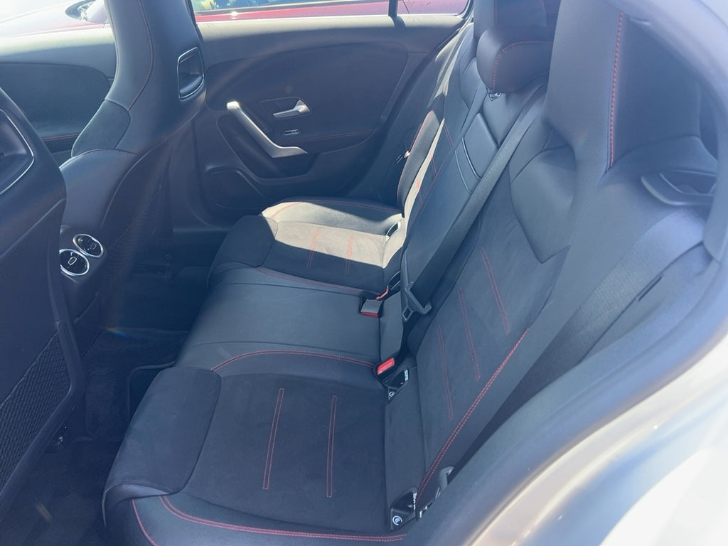 Mercedes A180 Premium Plus (Sunroof)