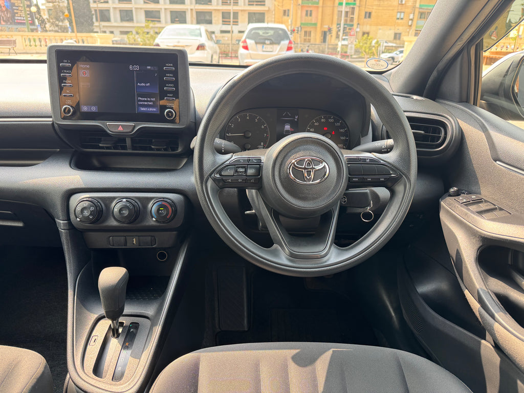 Toyota Yaris - 10cc petrol