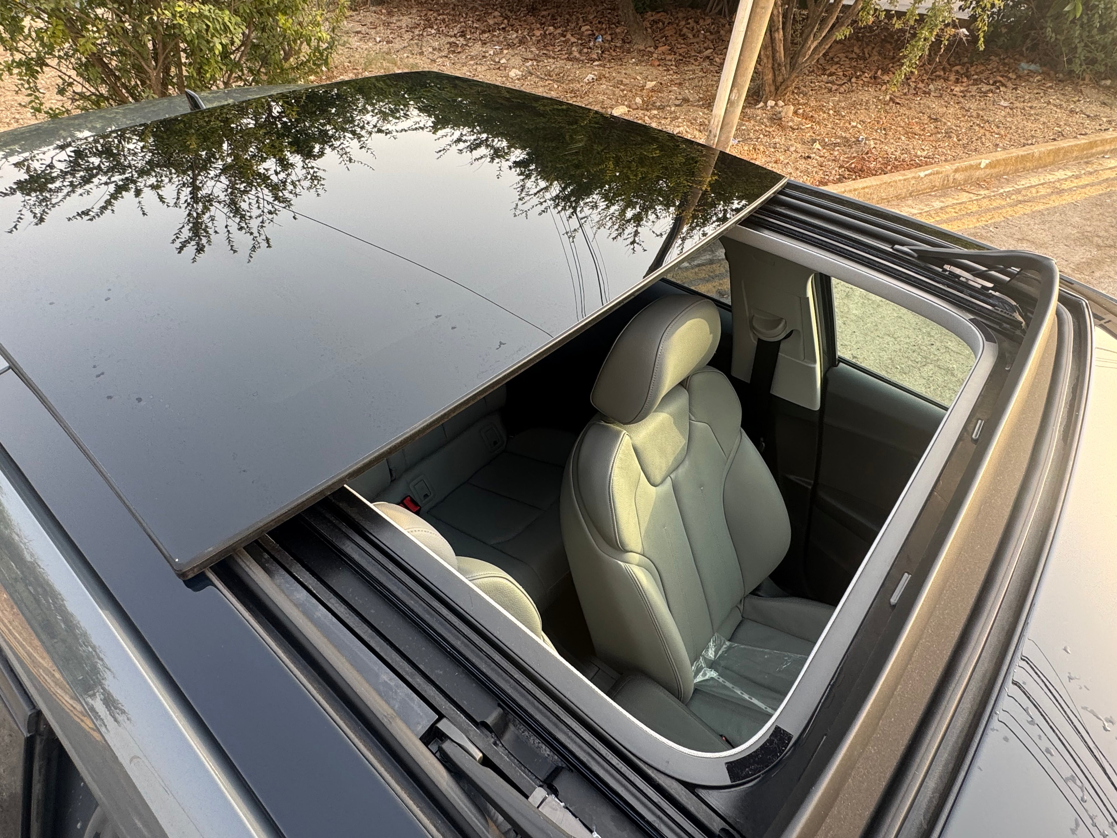 Audi Q2 Dark Grey (With Sunroof)