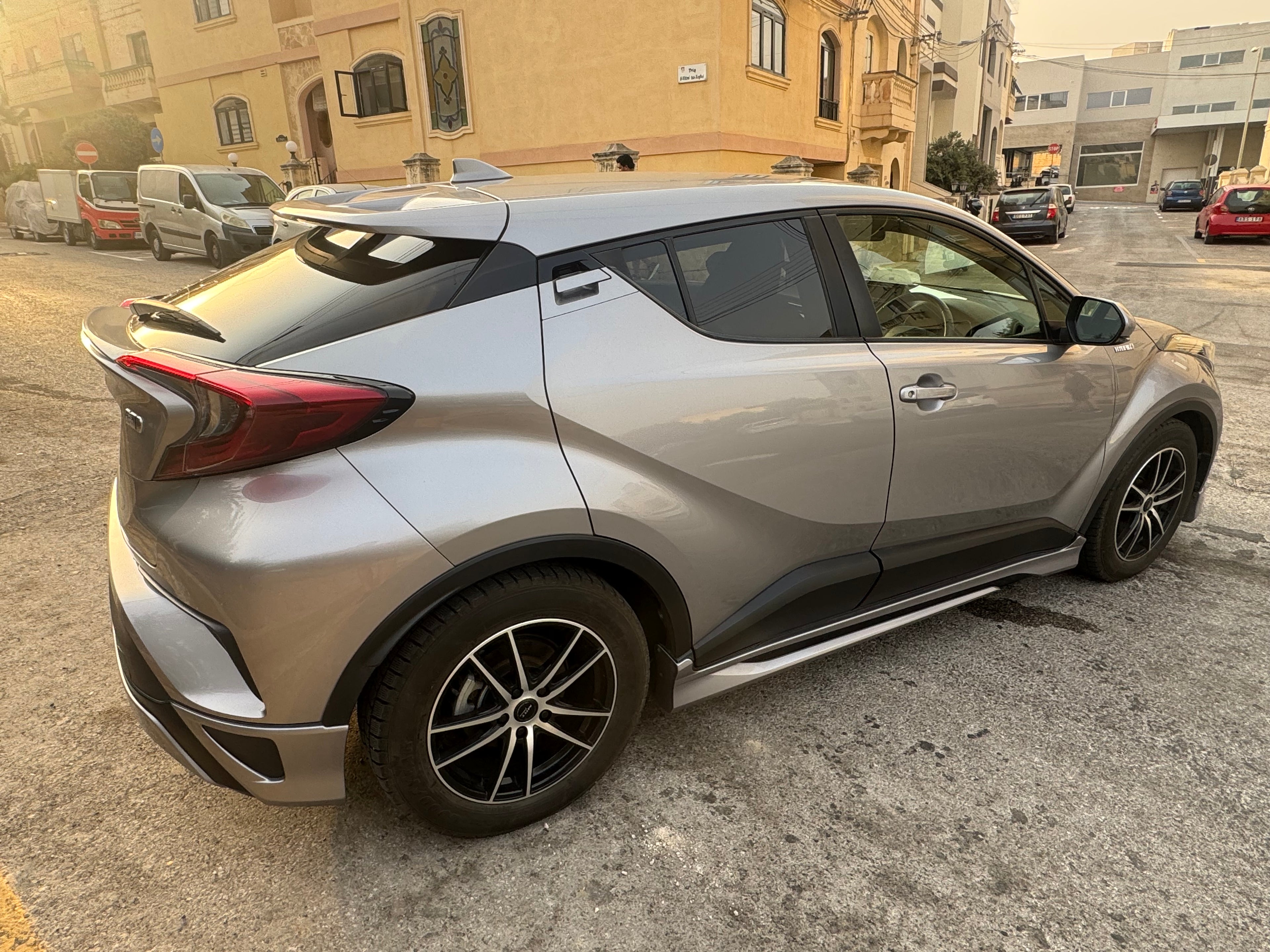 Toyota C-HR (Spoilers)