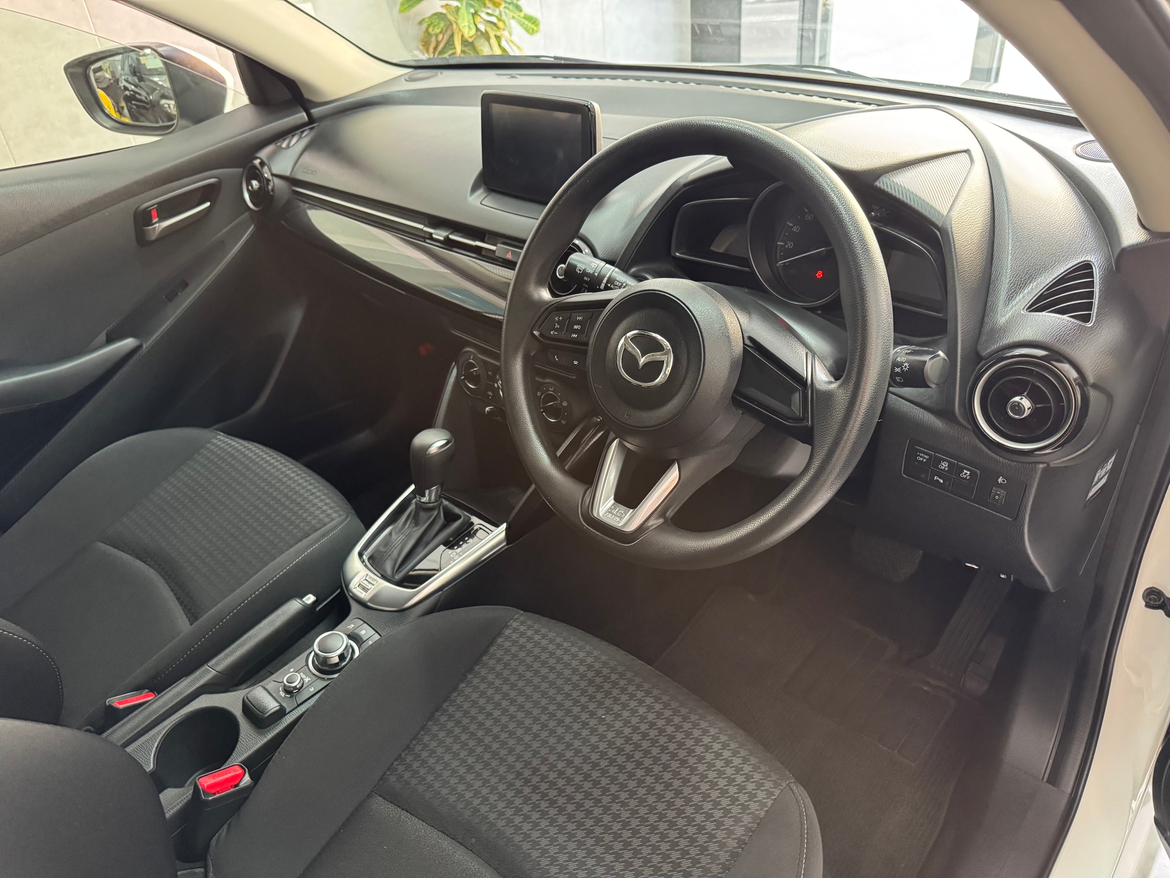 Mazda Demio 15s