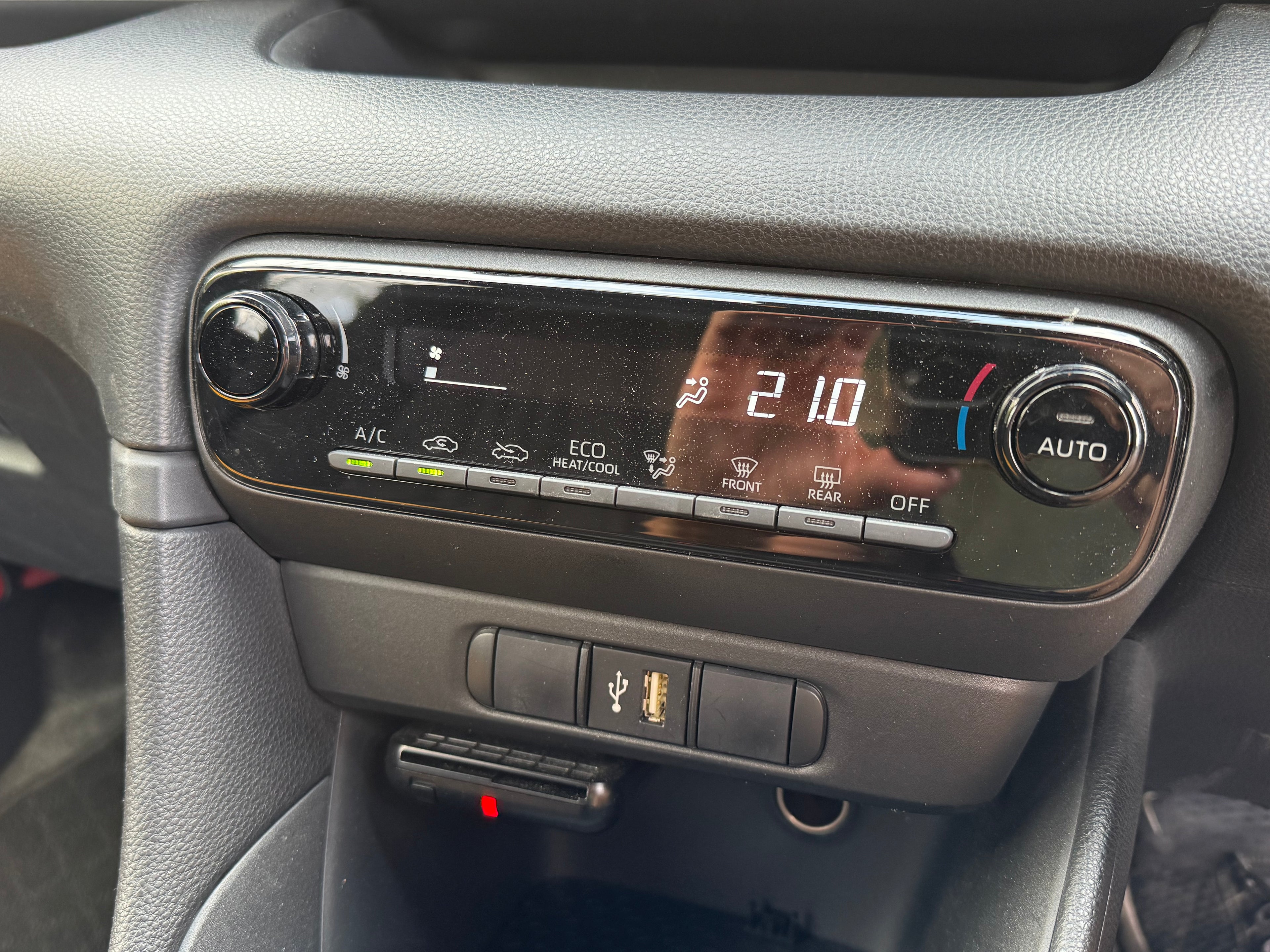 Toyota Yaris Hybrid
