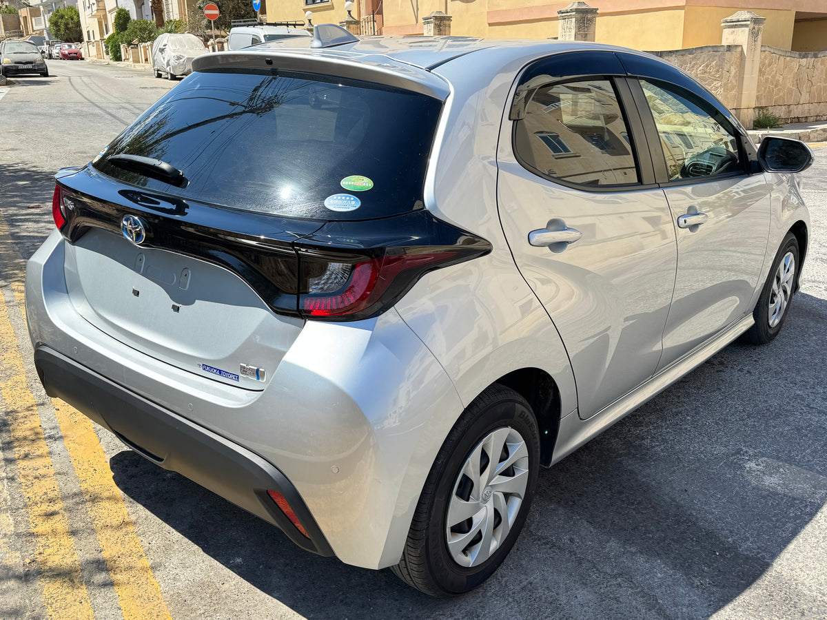 Low Mileage!!! Toyota Yaris Hybrid
