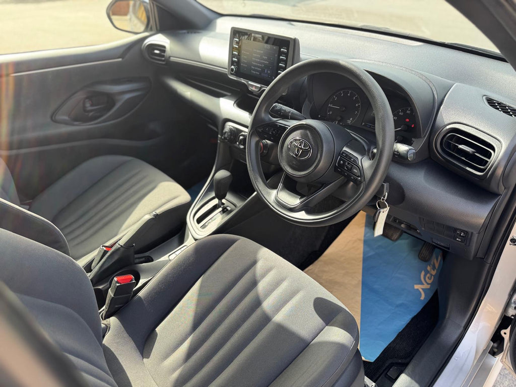 Toyota Yaris (15cc Petrol)